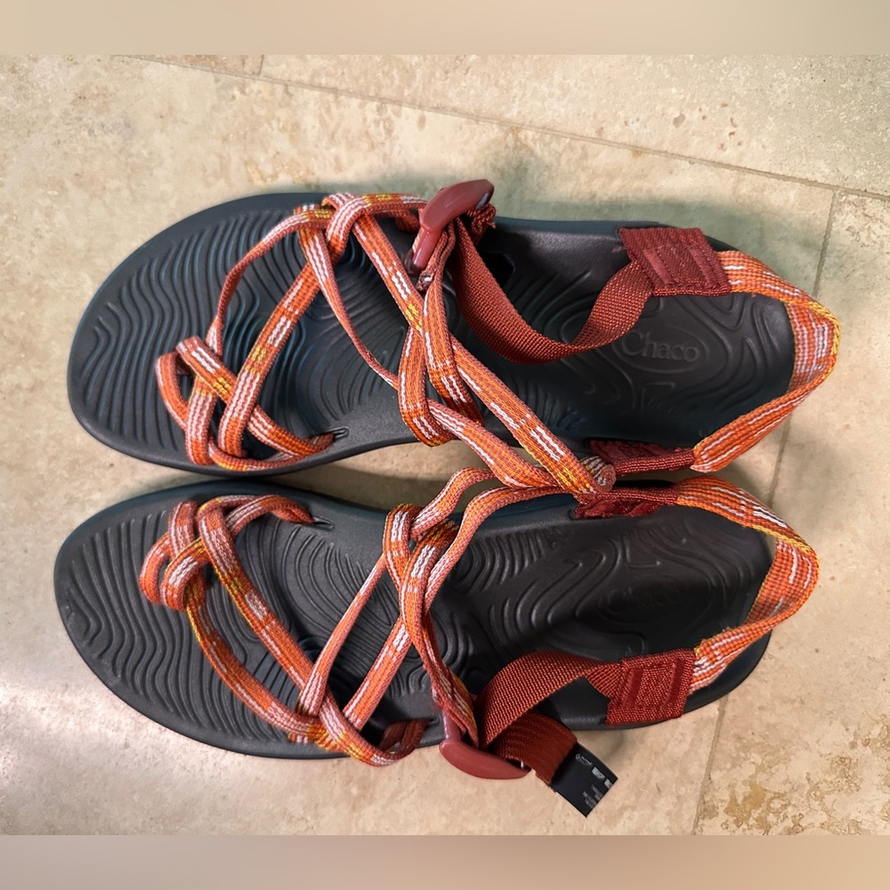 Chaco ZX/2 Cloud Hiking Sandals Eco Tread Orange/Red Stripe Womens 9 EU 40.